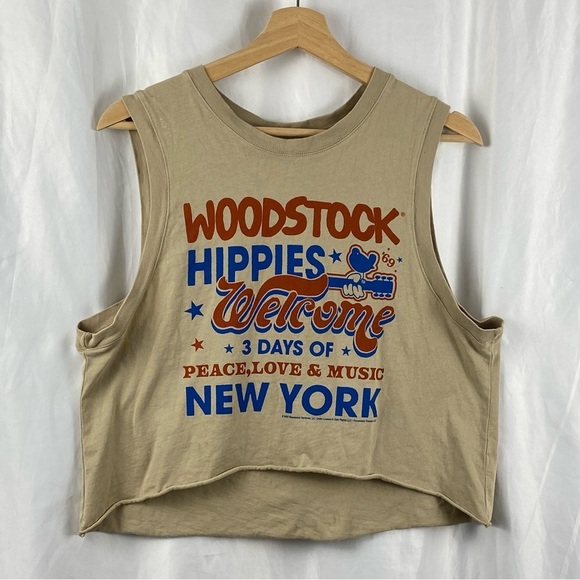 Woodstock Tops - Woodstock Hippies Welcome New York Graphic Beige Tank Top Size XS